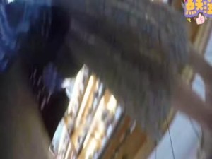 裙底偷拍夏天某大型超市尾随偷拍多位年轻美女裙底