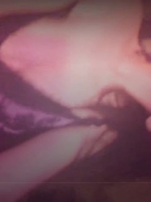 最新推上女神漂亮美乳女王李佳Q大尺度露脸性爱私拍流出 淫荡啪