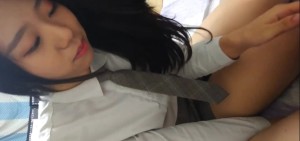 高中毕业了毕业典礼后直接到学长家啪整天香肠吃起来视频流出来